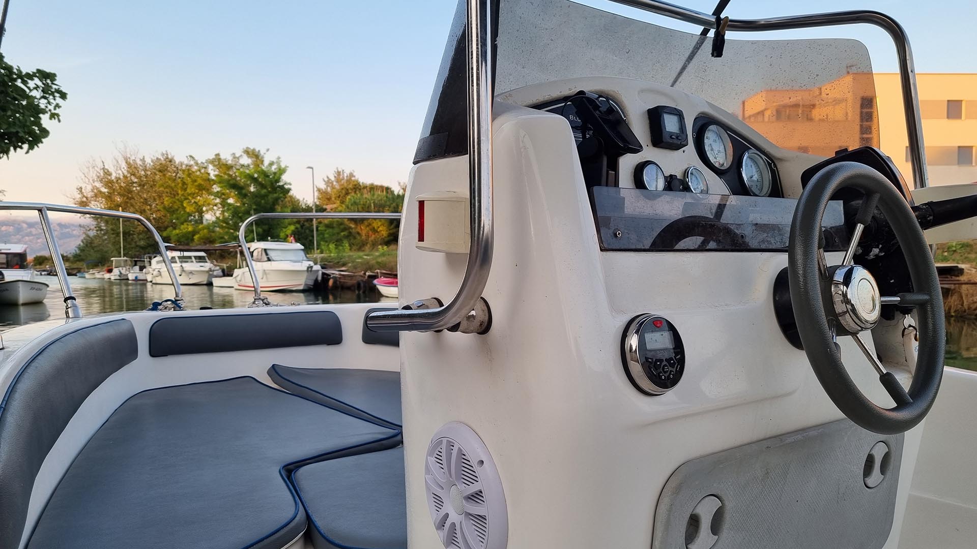 Blumax 550 Open Cockpit Blumax550 Cockpit